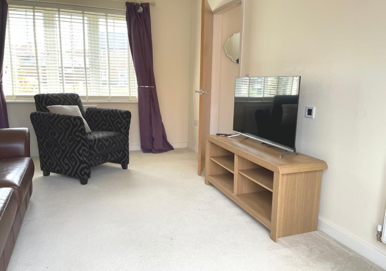Ashford Holiday Home Sleeps 6 Free Parking Wifi Willesborough Bagian luar foto